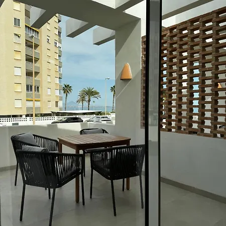 Апартаменты Reyes Catolicos Premium Beach, Playa Urbanova,