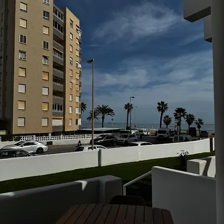 Апартаменты Reyes Catolicos Premium Beach, Playa Urbanova,